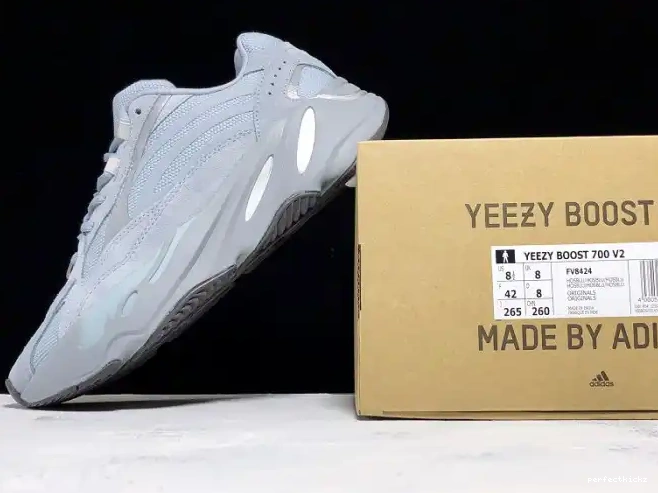 700 Boost v2 Blue FV8424 Yeezy Adidas Hospital 0607
